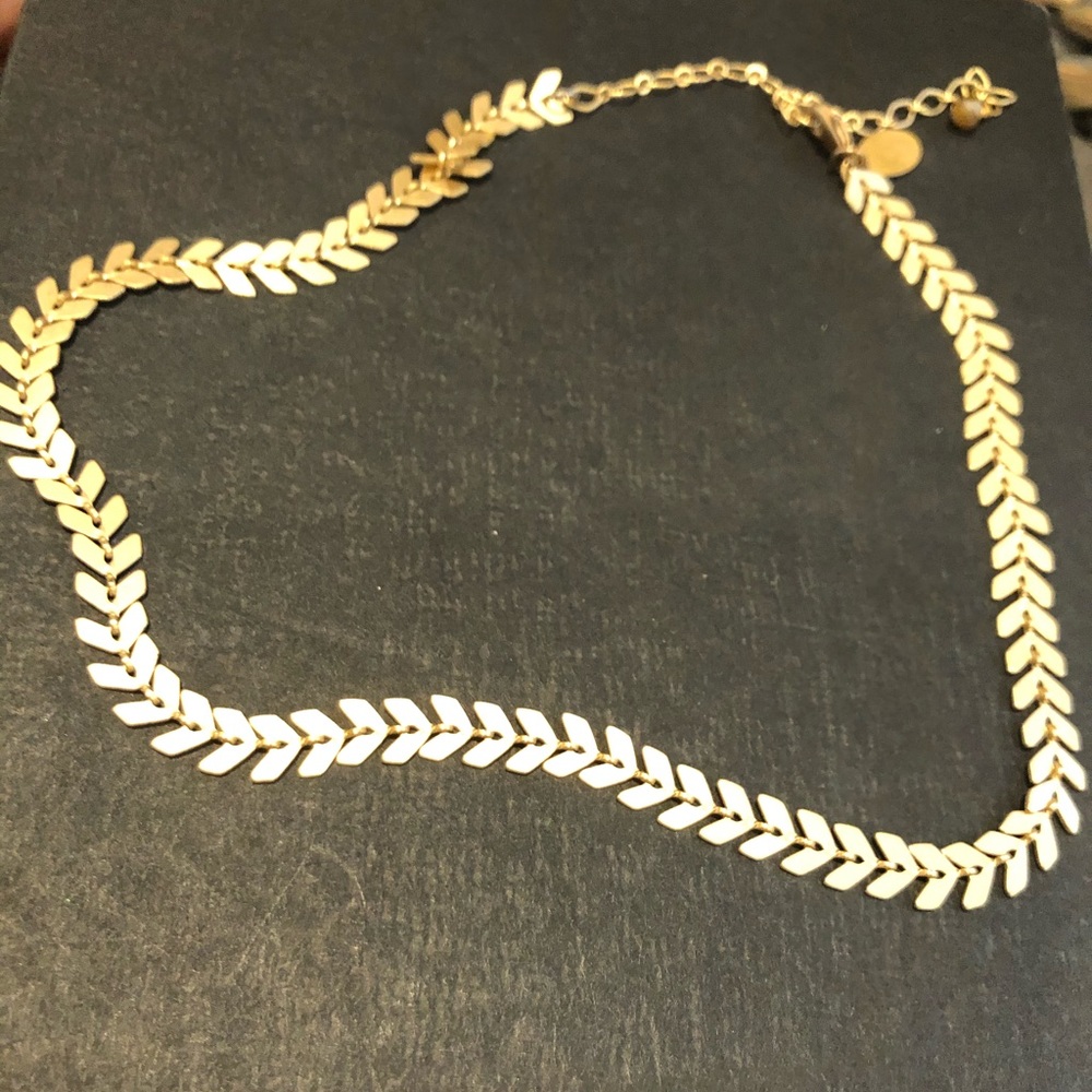 Gold tone layering necklace